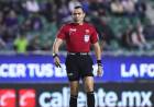 Un árbitro mexicano fue sancionado por pedirle un autógrafo a Messi en la Concacaf Champions League