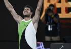 Alcaraz le ganó un partido inolvidable a Zverev y avanzó a la final en el Abierto de Australia