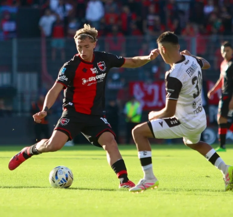 Newell’s venció a Gimnasia de Mendoza y logró su primer triunfo en el Apertura