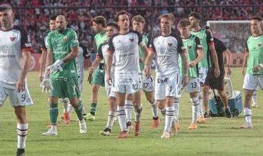 Jugó mal y sin respuestas. Colón perdió ante el Lobo jujeño