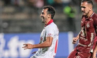 Unión y un panorama oscuro en la Sudamericana: cayó ante Mushuc Runa y quedó muy complicado