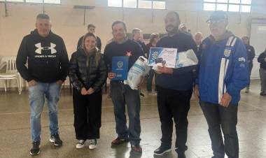 Calvo acompañó una nueva edición del Gran Premio de Básquetbol "Ricardo Palmero"