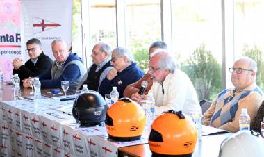 El Municipio acompañó la presentación del Gran Premio 90 años del Yacht Club Santa Fe