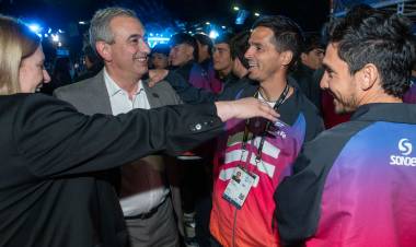 Javkin: «Hoy empezamos a escribir un nuevo capítulo en la historia deportiva del país»