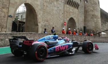 Colapinto 15to. en la prueba libre 3 en Azerbaiyán