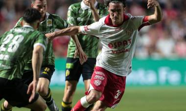 Unión perdió con Aldosivi por 2-0 y no se pudo alejar en la punta de la Zona A del Torneo Clausura