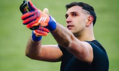 El Aston Villa del Dibu Martínez quedó como escolta