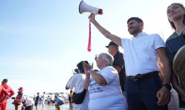 Pullaro en la largada de la Maratón Santa Fe - Coronda: “Esta competencia muestra la identidad de lo que somos los santafesinos”