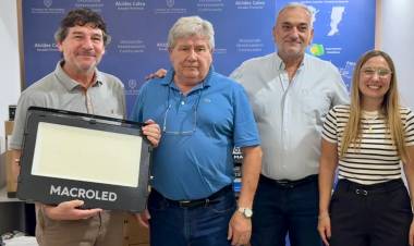 Calvo y Chiavallero con entidades deportivas de Clucellas y Rafaela