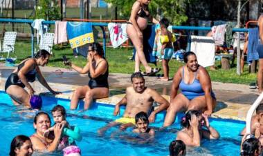 Verano en Rosario: más de 170 mil personas disfrutaron de las piletas recreativas en los polideportivos municipales