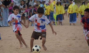 Más de 1000 chicos disfrutaron del encuentro de la Liga Infantil de los Barrios en la Costanera