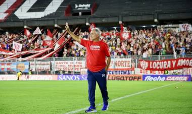 Leo Madelón, tras la victoria: "Unión tiene incorporado ganar y va a pelear todo"