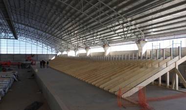 Provincia comenzó el montaje de la pista de madera del nuevo velódromo de Rafaela que albergará los Juegos Suramericanos*