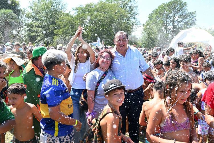 Música, juegos y espuma para el cierre de la temporada de Colonias de Verano 2025