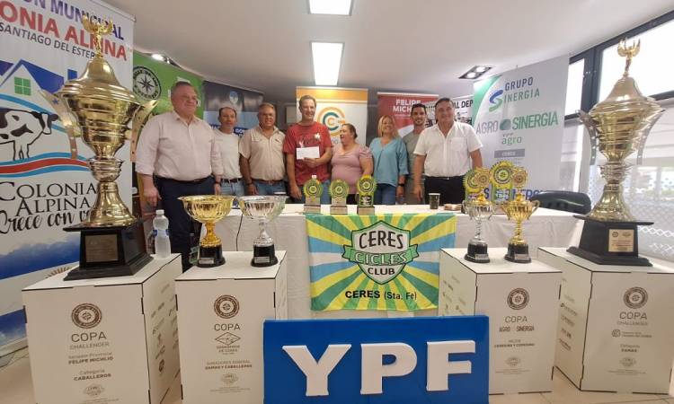 El senador Michlig  entregó en Ceres aportes gubernamentales y participó de la presentación del Rally de los Cuatro Vientos