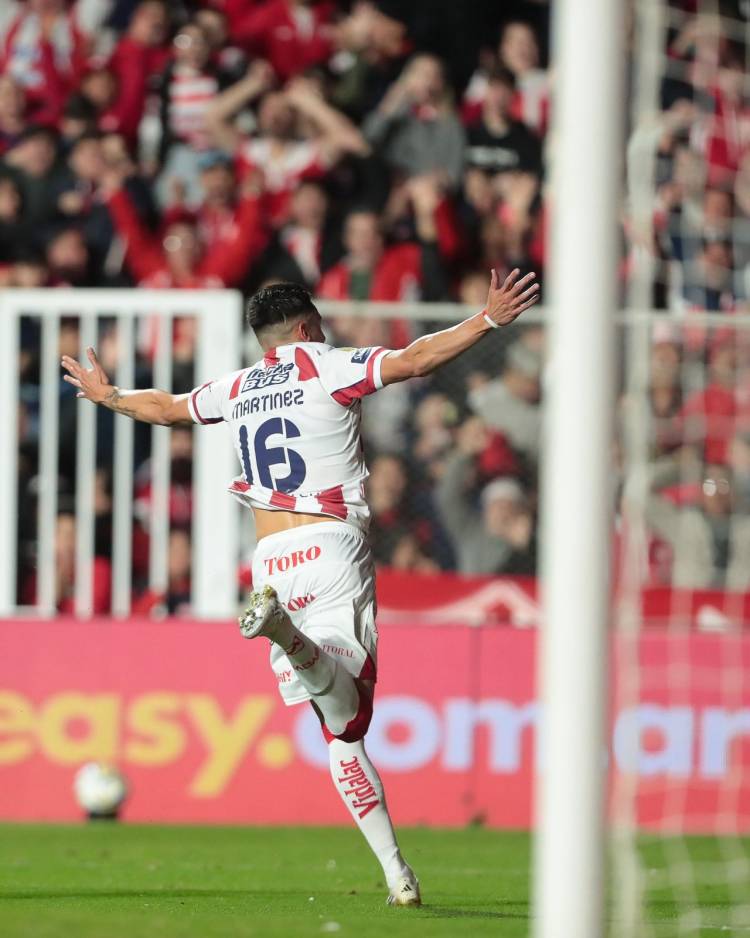 Unión arrancó el Clausura con una gran victoria ante Estudiantes en el 15 de Abril