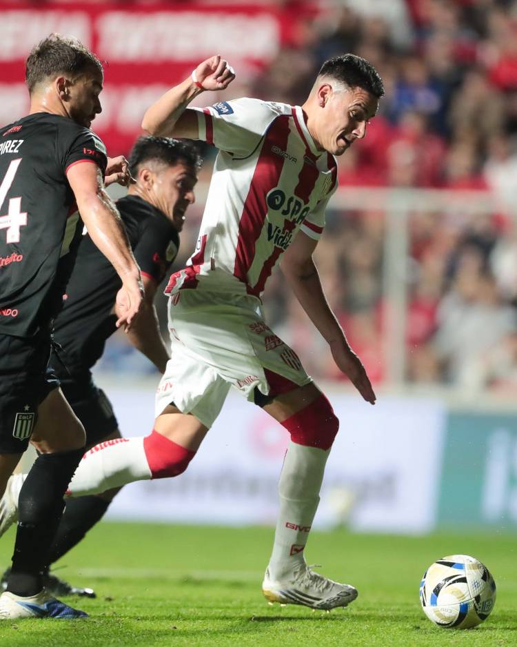 Unión arrancó el Clausura con una gran victoria ante Estudiantes en el 15 de Abril