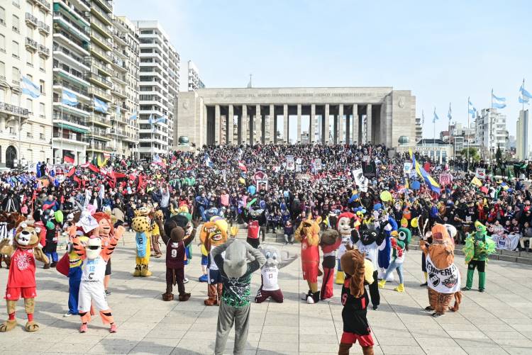 Agenda deportiva: miles de niños y niñas le ponen color a un nuevo Encuentro Nacional de Mini Básquet en Rosario