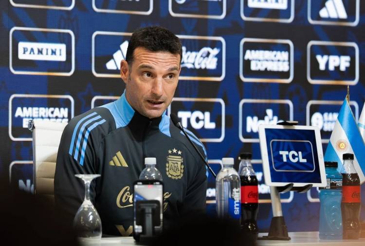 Scaloni aseguró que Messi “se tomará con tranquilidad” el tiempo para decidir su participación en el Mundial