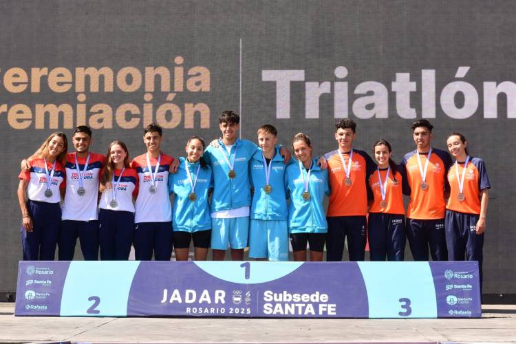 El paratriatlón y triatlón con relevos cerraron los Jadar 2025 en la subsede Santa Fe