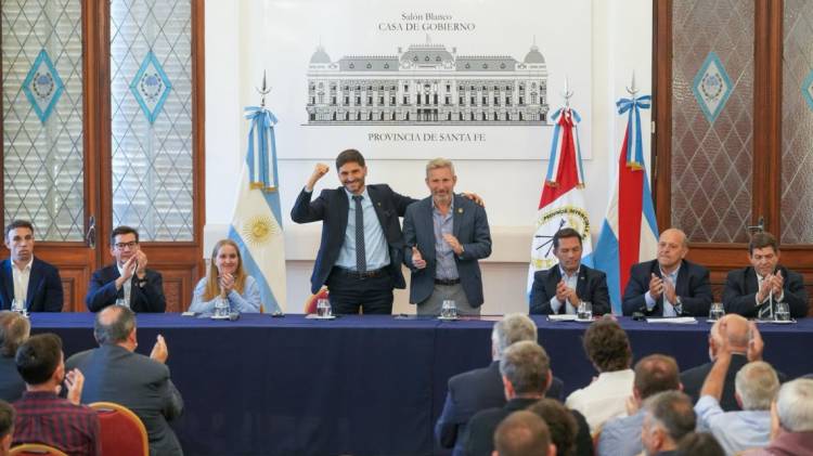 “Hoy nos unimos para hacer historia en el deporte”: Pullaro presentó la franquicia del Litoral que jugará el Súper Rugby Américas 2026