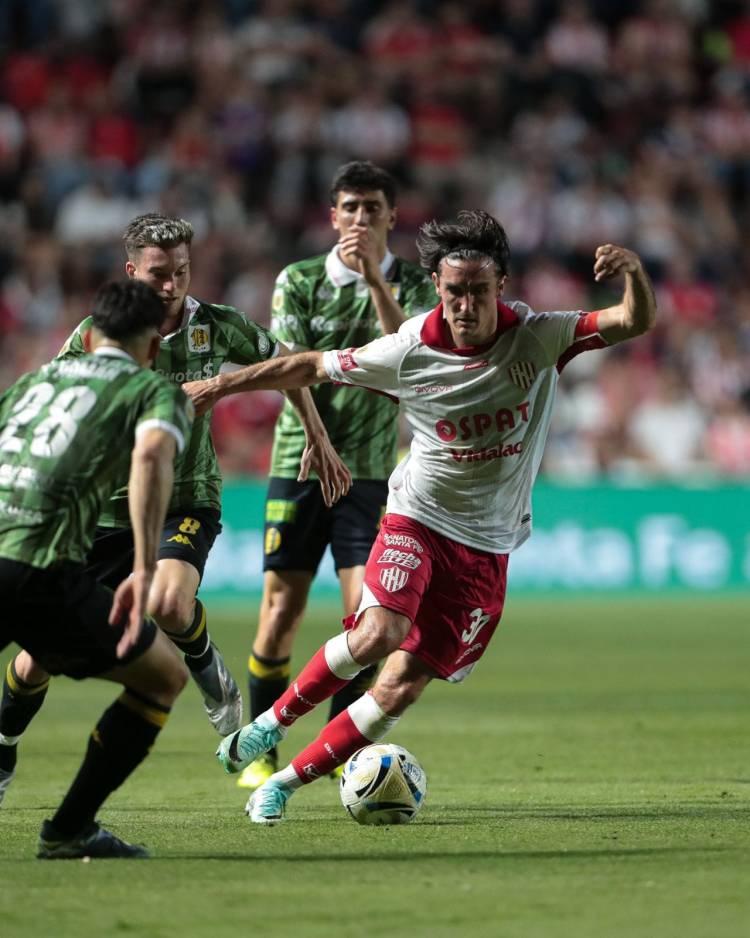 Unión perdió con Aldosivi por 2-0 y no se pudo alejar en la punta de la Zona A del Torneo Clausura