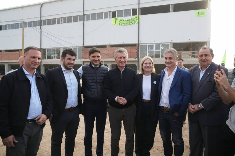 Pullaro y Macri recorrieron una de las obras emblemáticas para los Juegos Suramericanos: el Estadio Multipropósito de Santa Fe